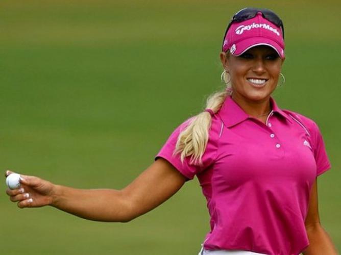 Natalie-Gulbis-02