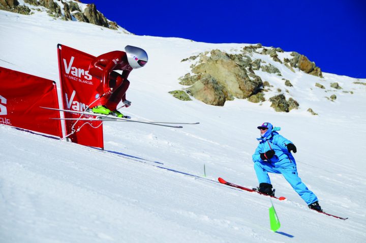 http://www.skiinfo.fr/actualites/photo/617815/simon-billy-s-%C3%A9lance-sur-la-piste-de-chabri%C3%A8res-%C3%A0-vars-id153713