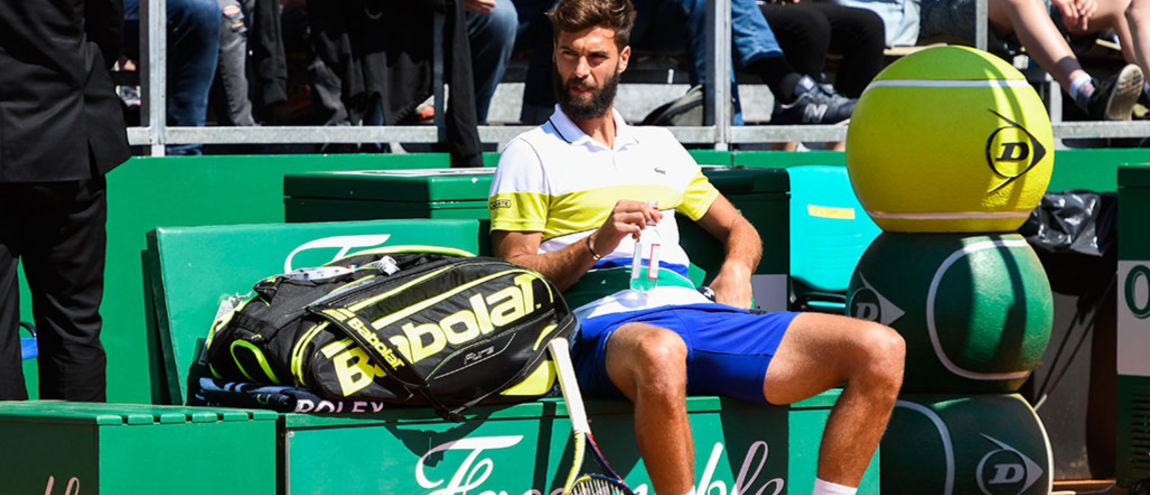 http://www.programme-tv.net/news/sport/tennis/114483-monte-carlo-le-gros-craquage-de-benoit-paire-sur-tommy-haas-le-mec-est-nul-video/