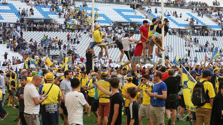 http://france3-regions.francetvinfo.fr/provence-alpes-cote-d-azur/bouches-du-rhone/metropole-aix-marseille/marseille/demi-finale-rugby-tres-arrosee-marseille-1262165.html