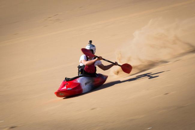 Du kayak dans le désert