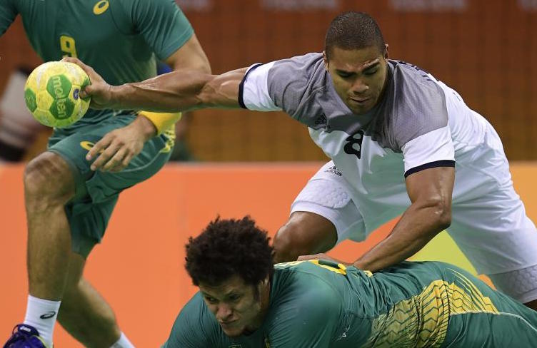Les Experts commencent la Coupe du Monde avec une leçon de Handball
