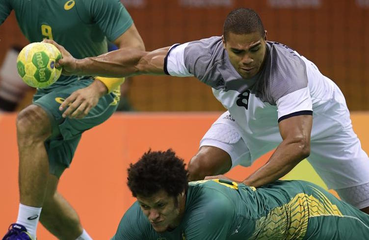 Les Experts commencent la Coupe du Monde avec une leçon de Handball