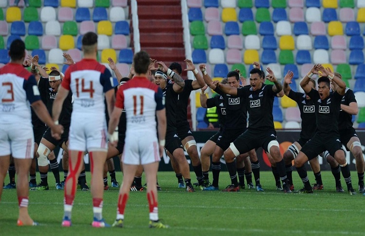 Quand les Bleuets défient les U20 All Blacks du regard !