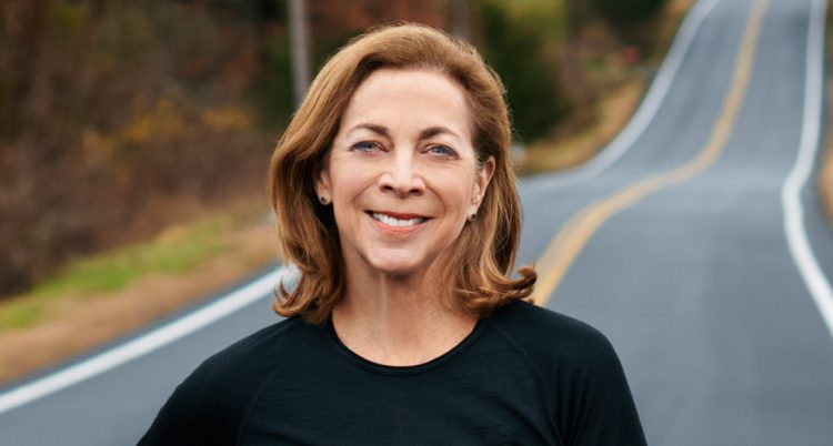 Retour de l'héroïne féministe Kathrine Switzer au marathon de Boston!