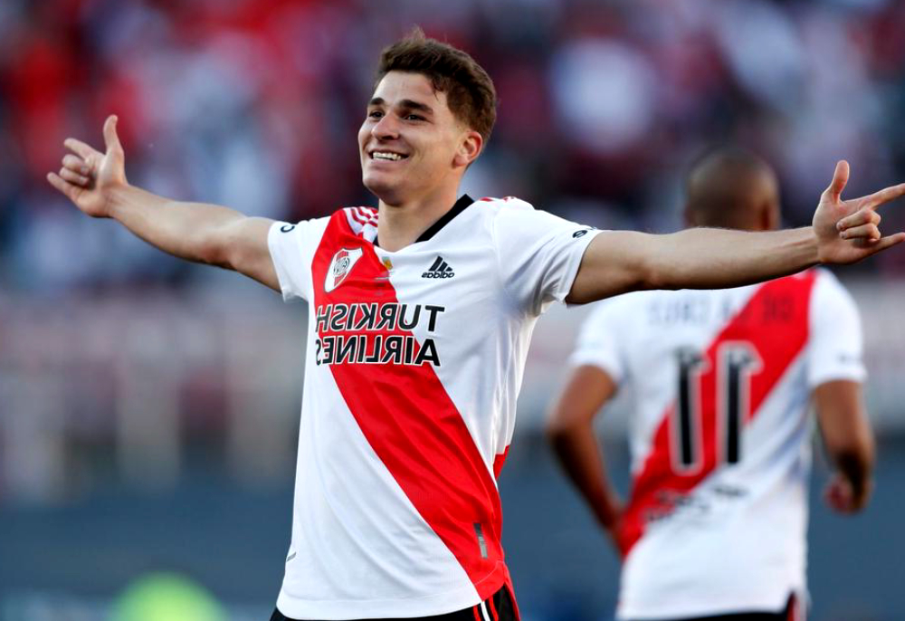 Marché : Manchester City recrute Julian Alvarez, un joueur argentin de haut niveau