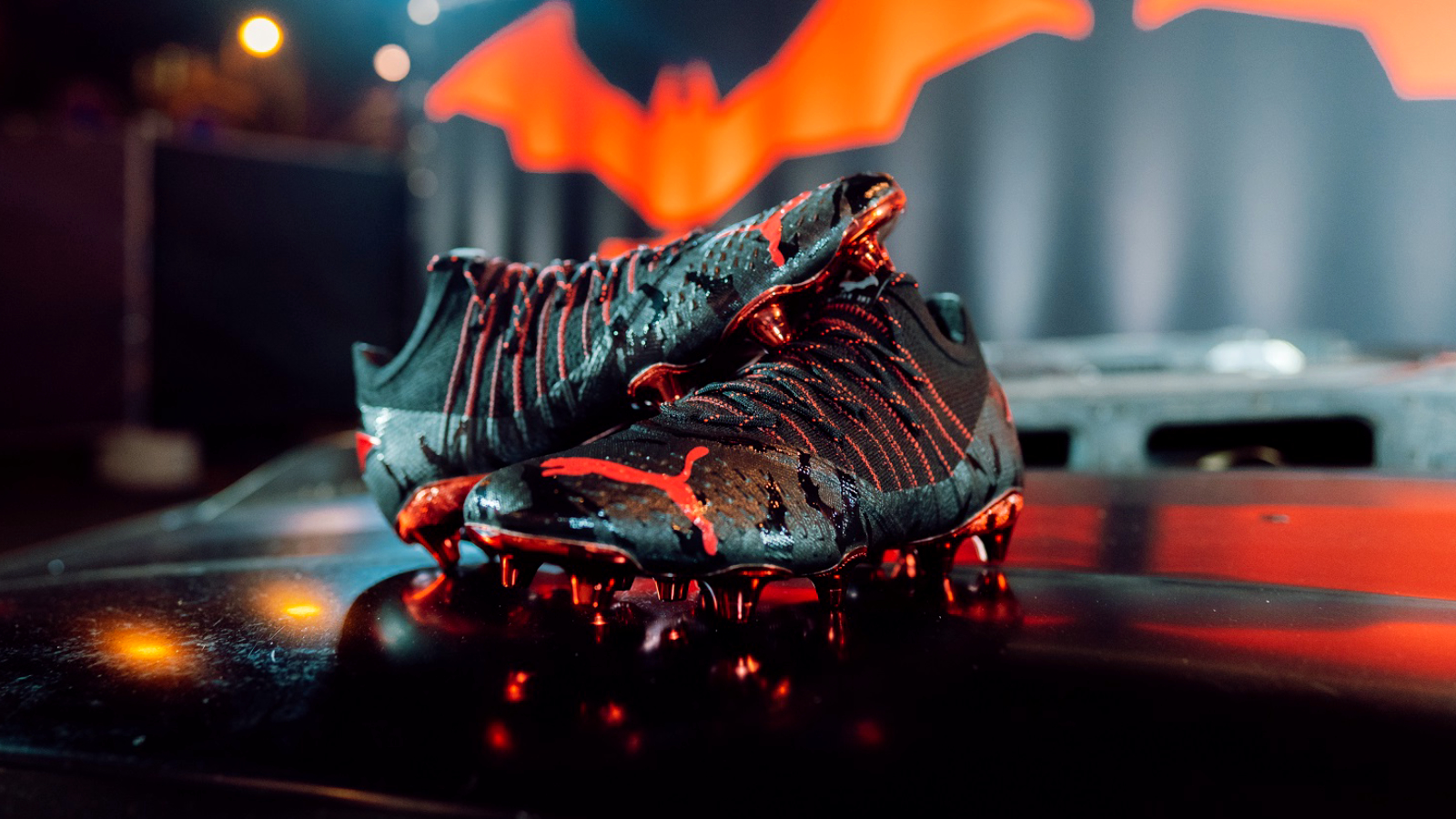 Football Puma Devoile Une Paire De Crampons The Batman Pour Neymar Allo Sport