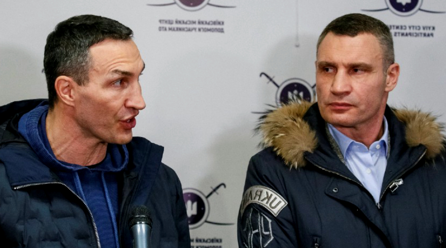 Les frères Klitschko prêts à combattre les Russes