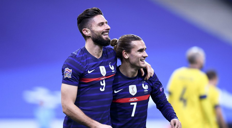 La formation des Bleus avec une attaque surprise !