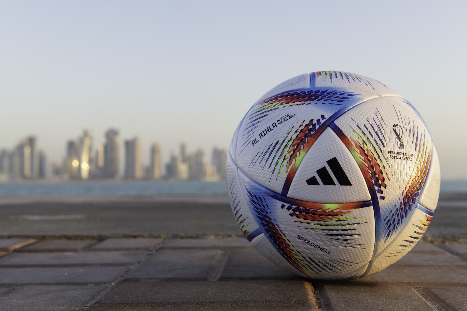 adidas dévoile "Al Rihla", le ballon officiel de la Coupe du monde de football 2022 au Qatar