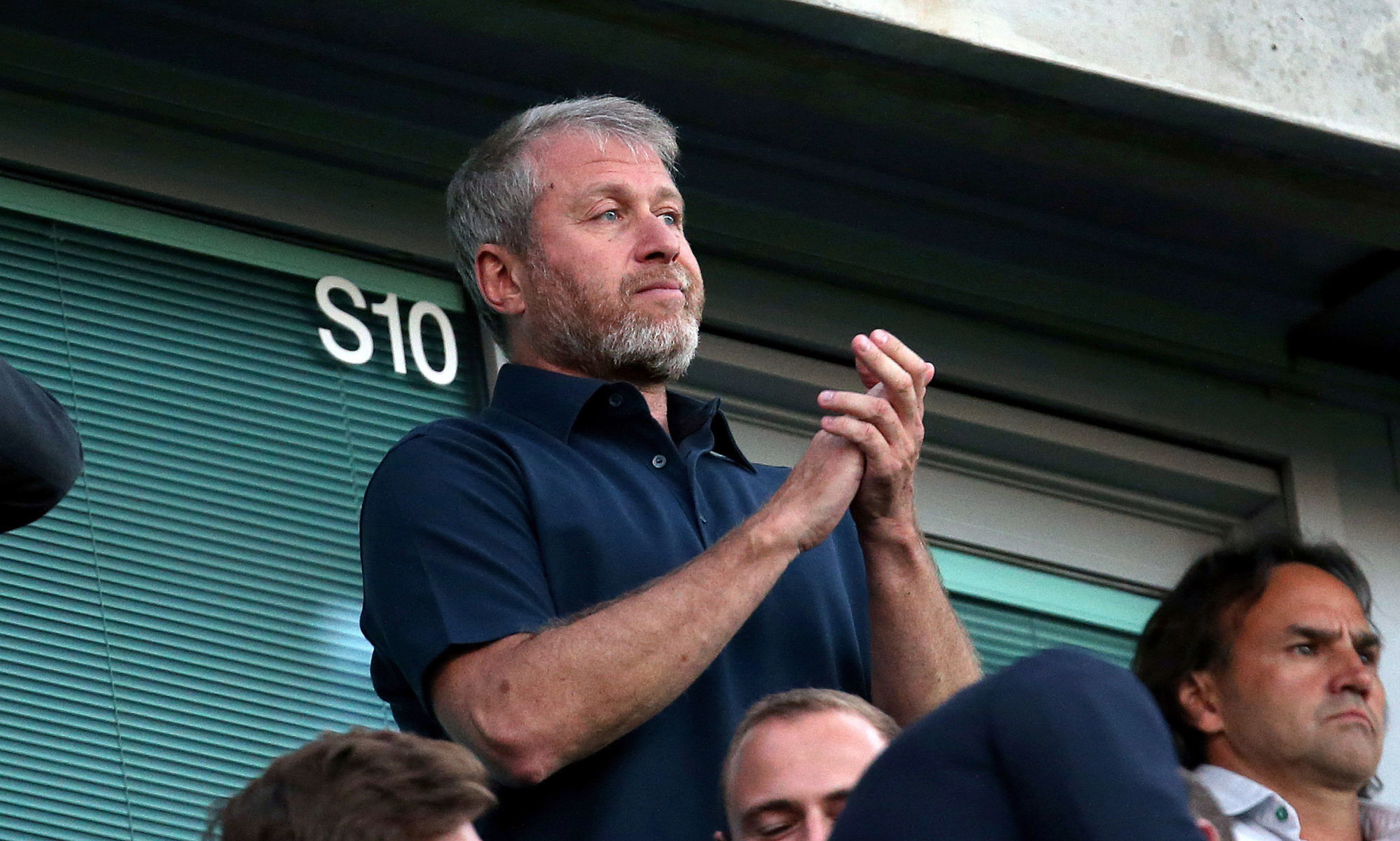 Chelsea : Roman Abramovich bloque à nouveau la vente du club...