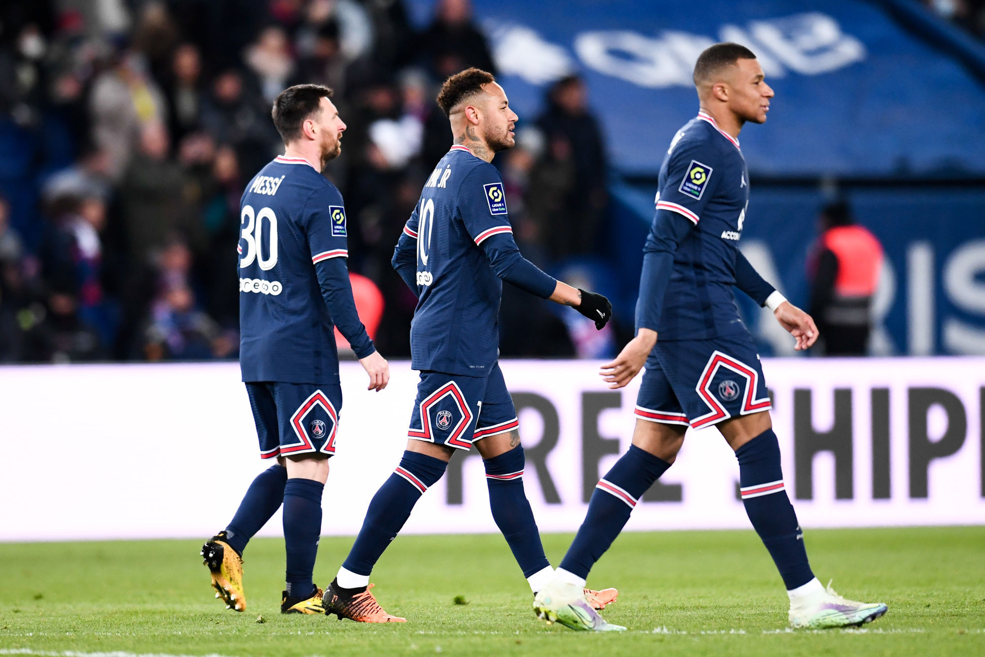 PSG : Mbappé, Messi, Neymar ! Lizarazu utilise la sulfateuse contre NMM
