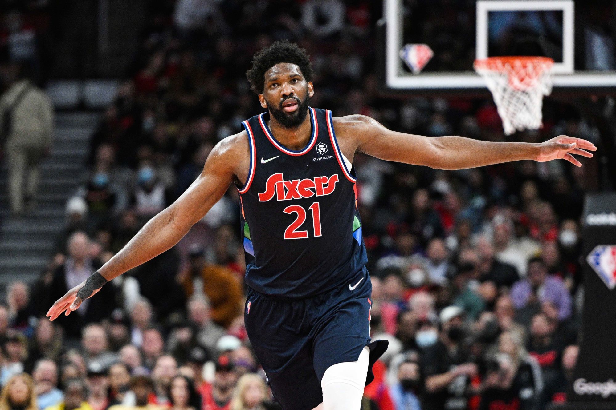 La superstar de la NBA Joel Embiid bientôt sous le maillot de l'équipe de France ?