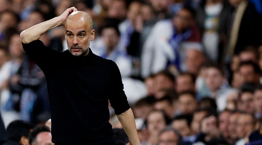 Guardiola, l'entraîneur qui "étouffe" ses joueurs