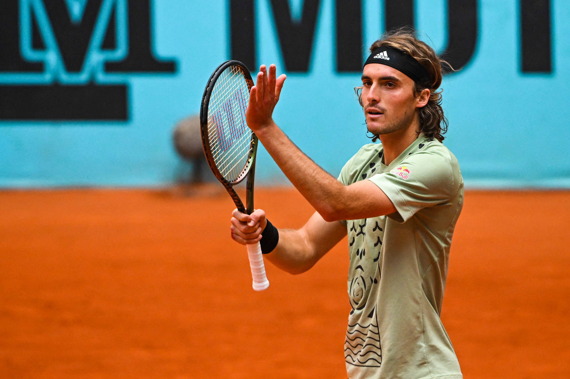 Tsitsipas se qualifie pour les demi-finales après sa victoire contre Rublev à Madrid