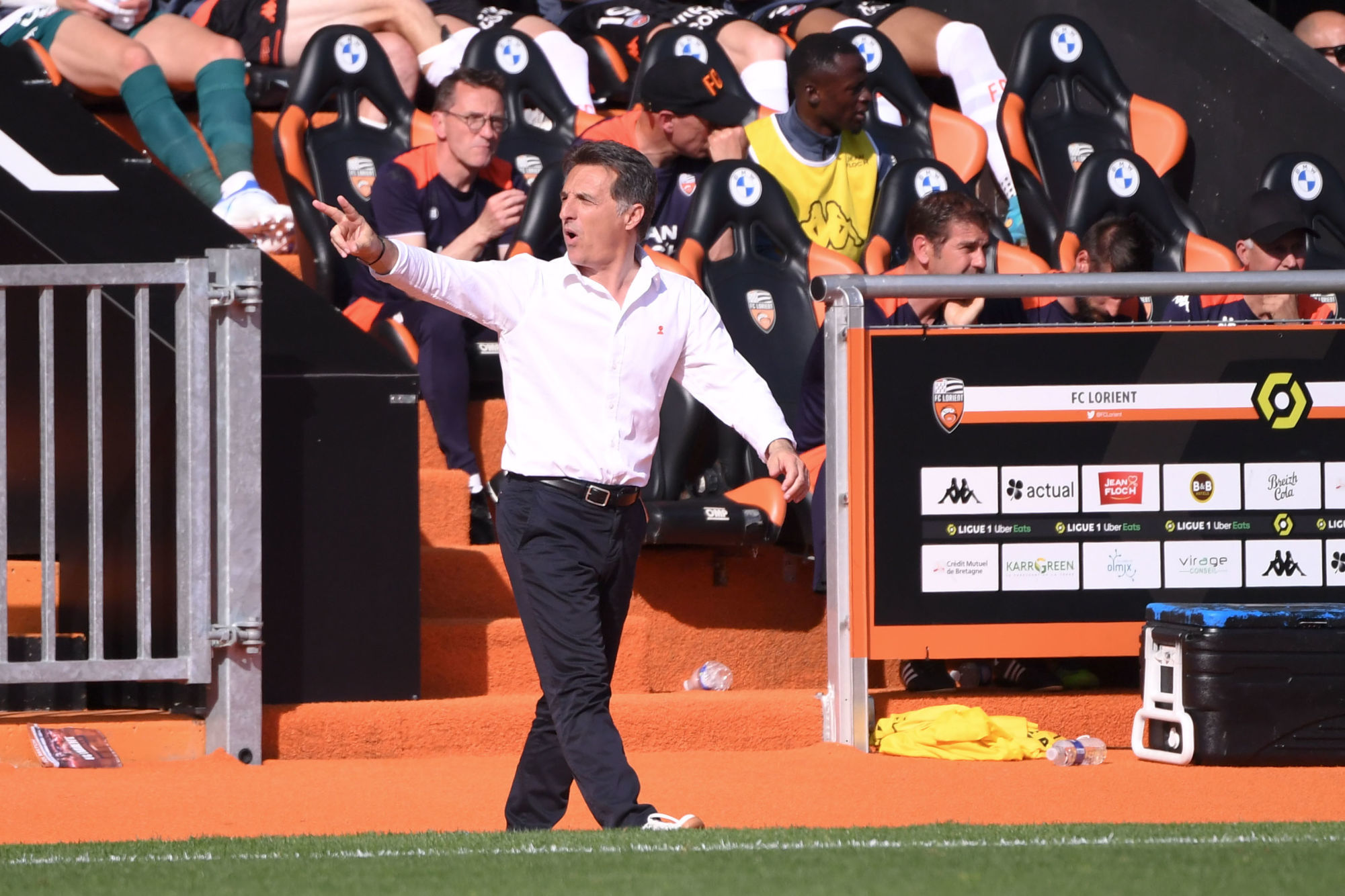 FC Lorient, Christophe Pelissier : "Nous avons deux matchs pour maintenir le club en Ligue 1".