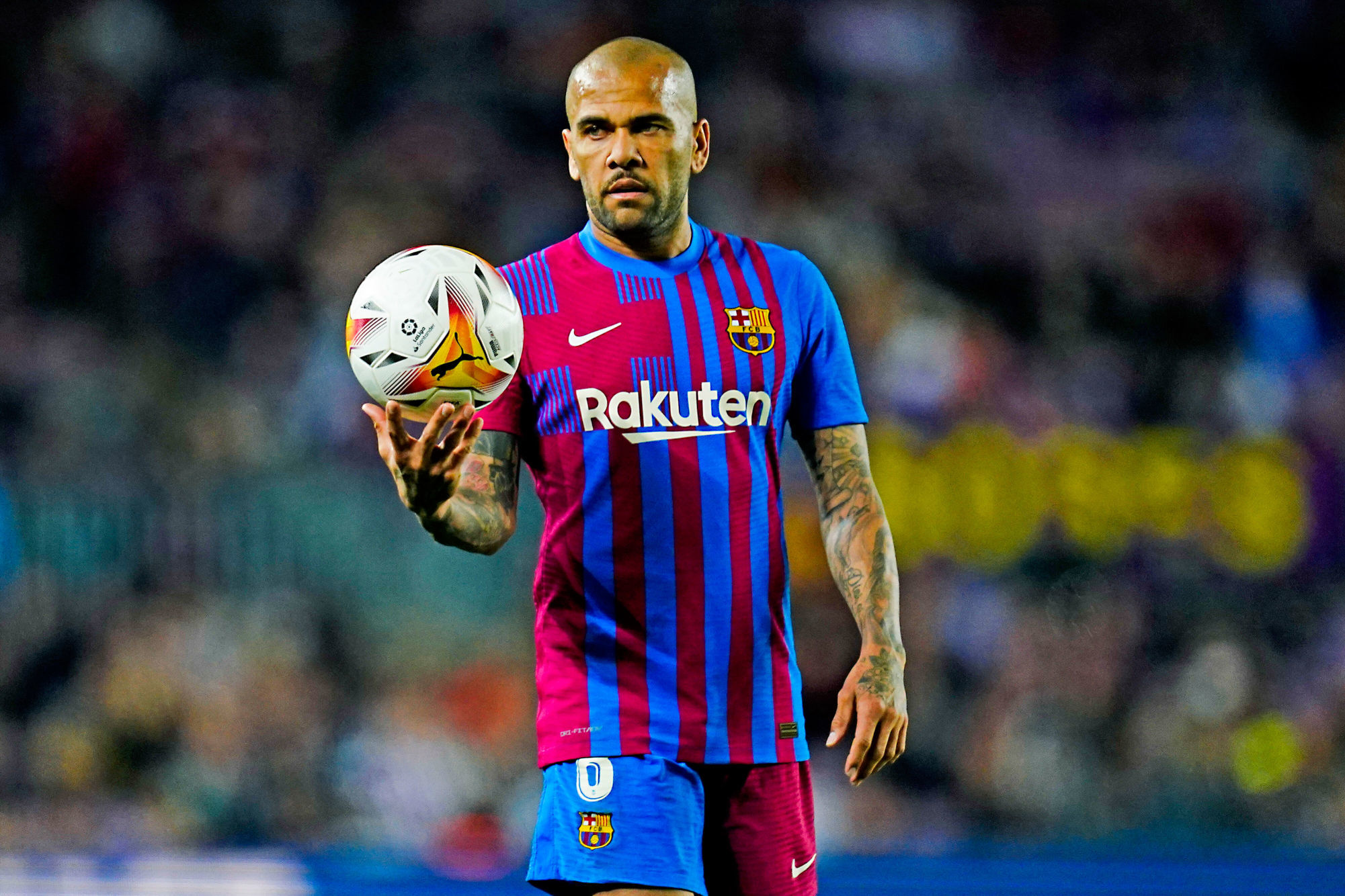 FC Barcelone : Dani Alves attend un geste de Xavi, mais...