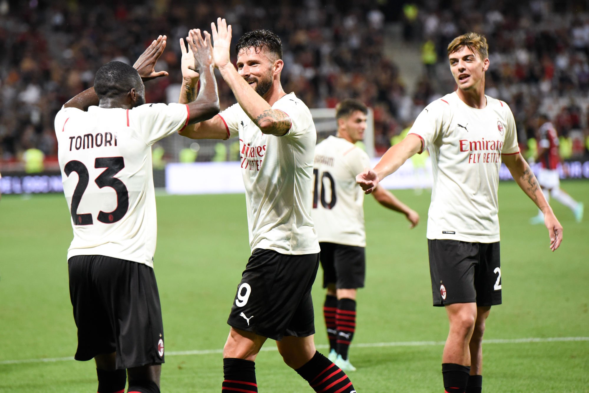 Lyon rêve du retour de Benzema, Montpellier rêve du retour de Giroud