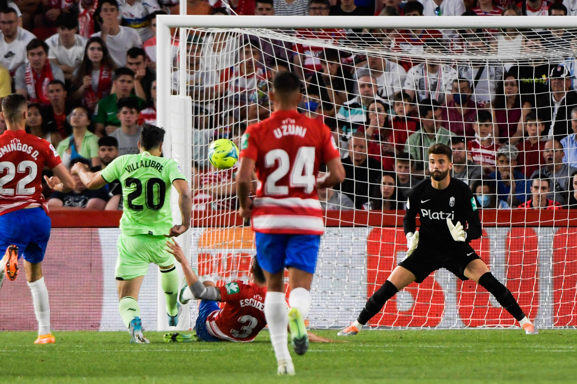 Grenade bat l'Athletic Bilbao et peut encore espérer le maintien