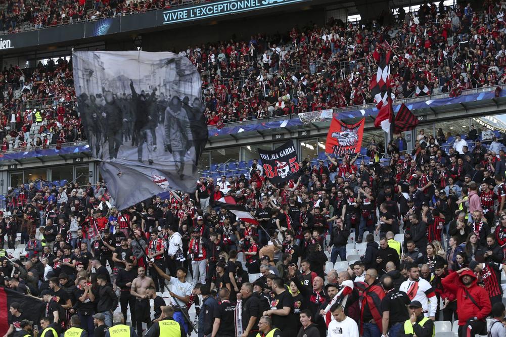 Les ultras de Nice se sont moqués de Sala.