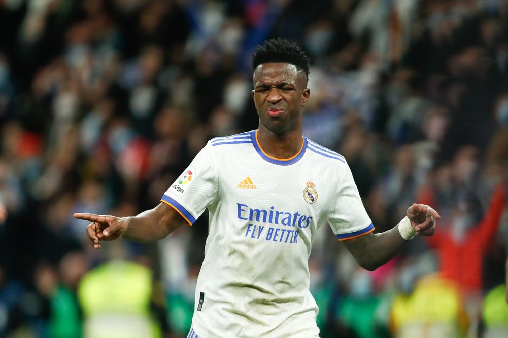 Real Madrid : "J'espère que Benzema gagnera le Ballon d'Or", déclare Vinicius