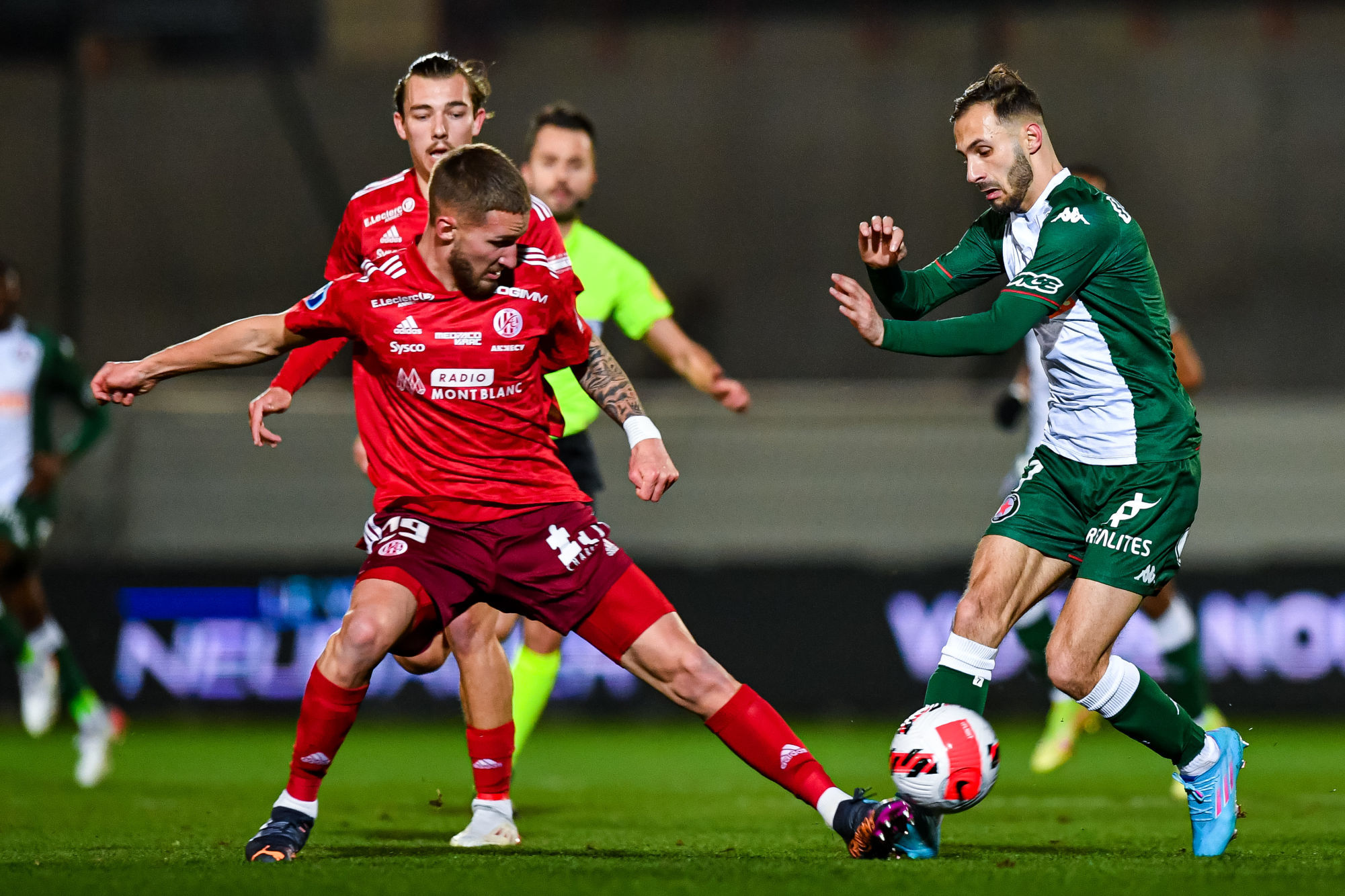 Annecy obtient sa place en Ligue 2, Villefranche passera par les barrages