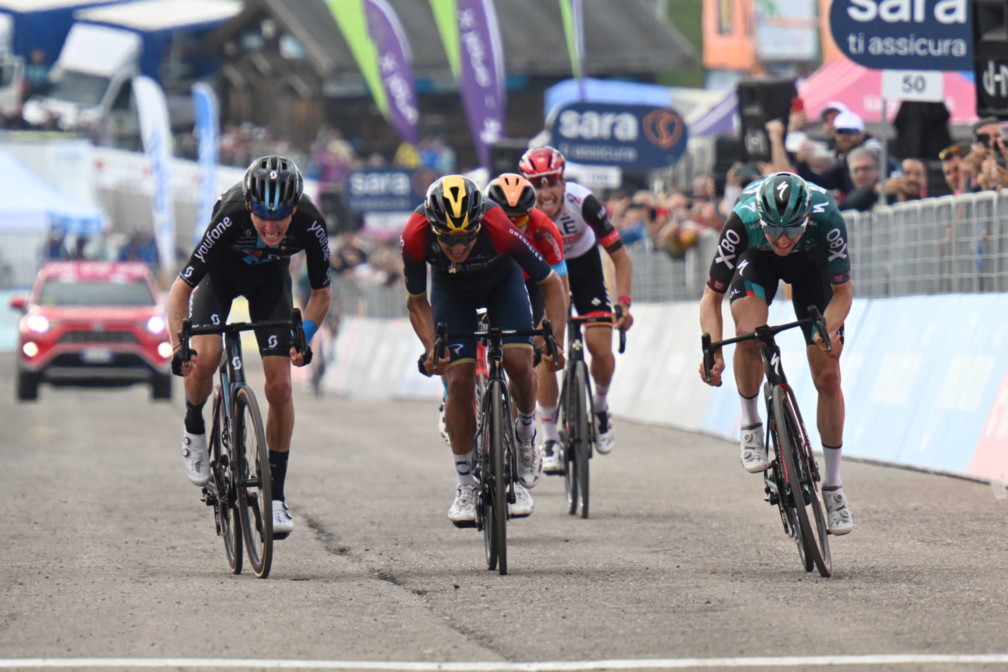 Giro - Romain Bardet : "Il semble que je fasse partie des meilleurs".