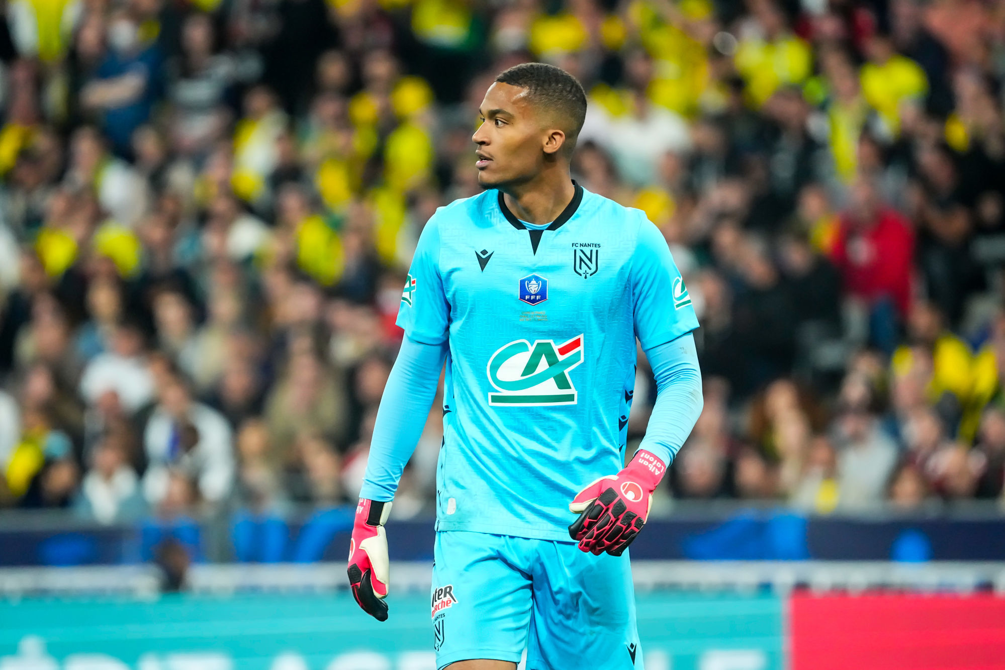 Alban Lafont va quitter le FC Nantes si...