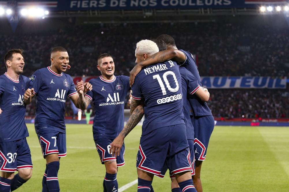 Ligue 1 : Paris démonte le FC Metz, qui est relégué en Ligue 2
