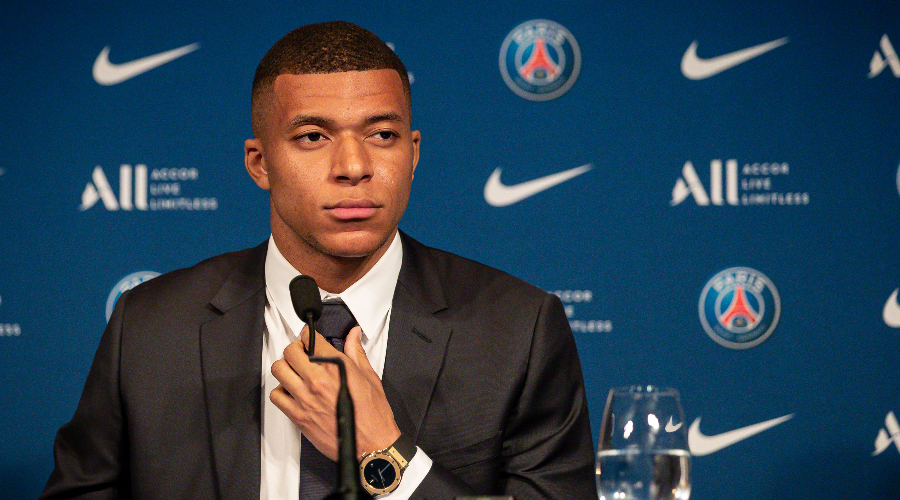 Mbappé laisse une porte ouverte au Real