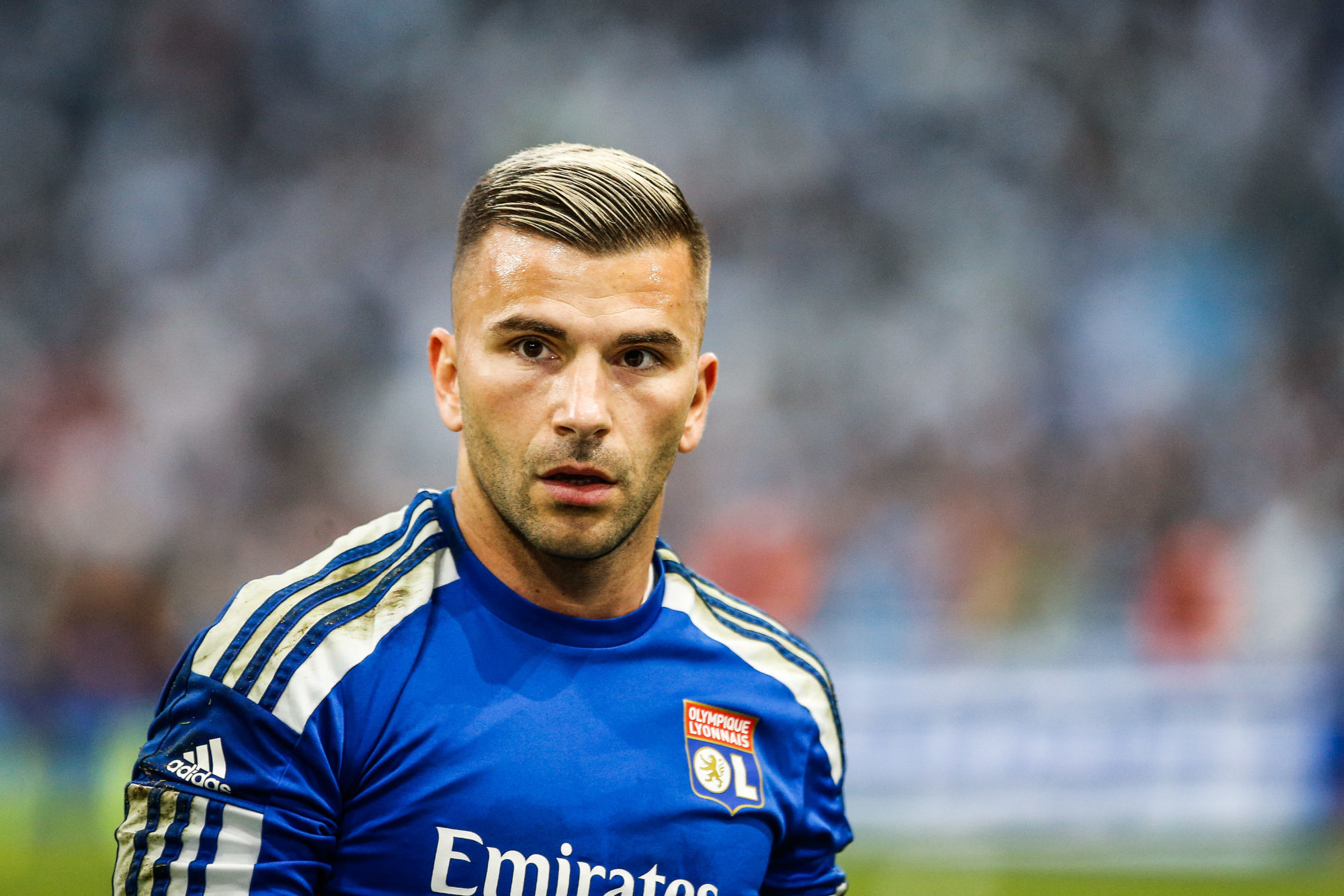Anthony Lopes a "honte" de la saison de l'OL