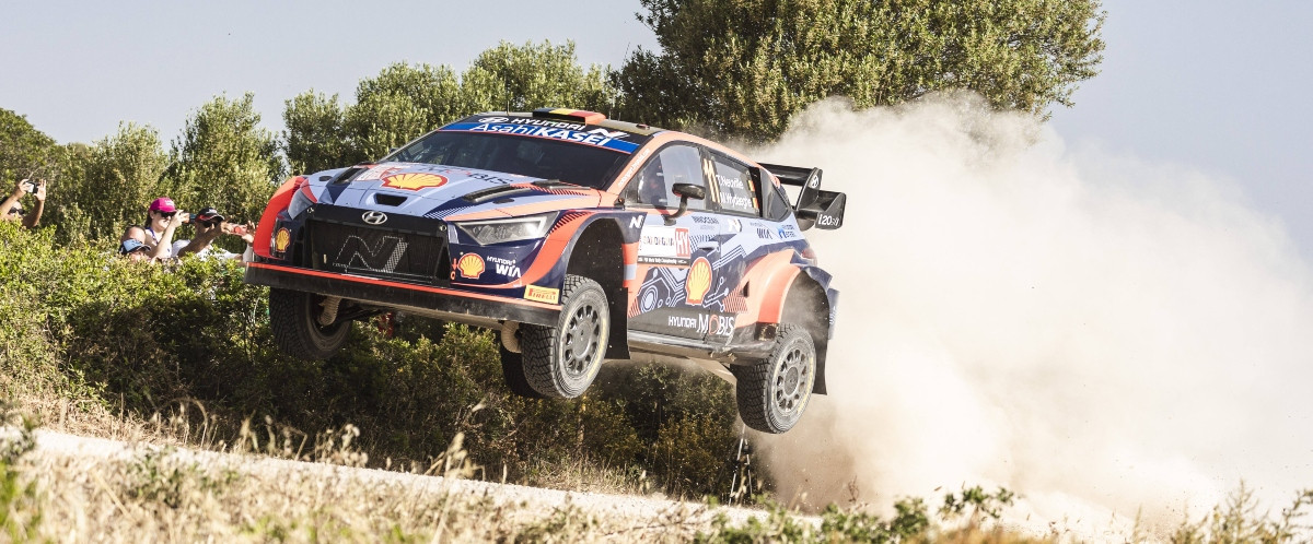 Neuville prend le meilleur départ